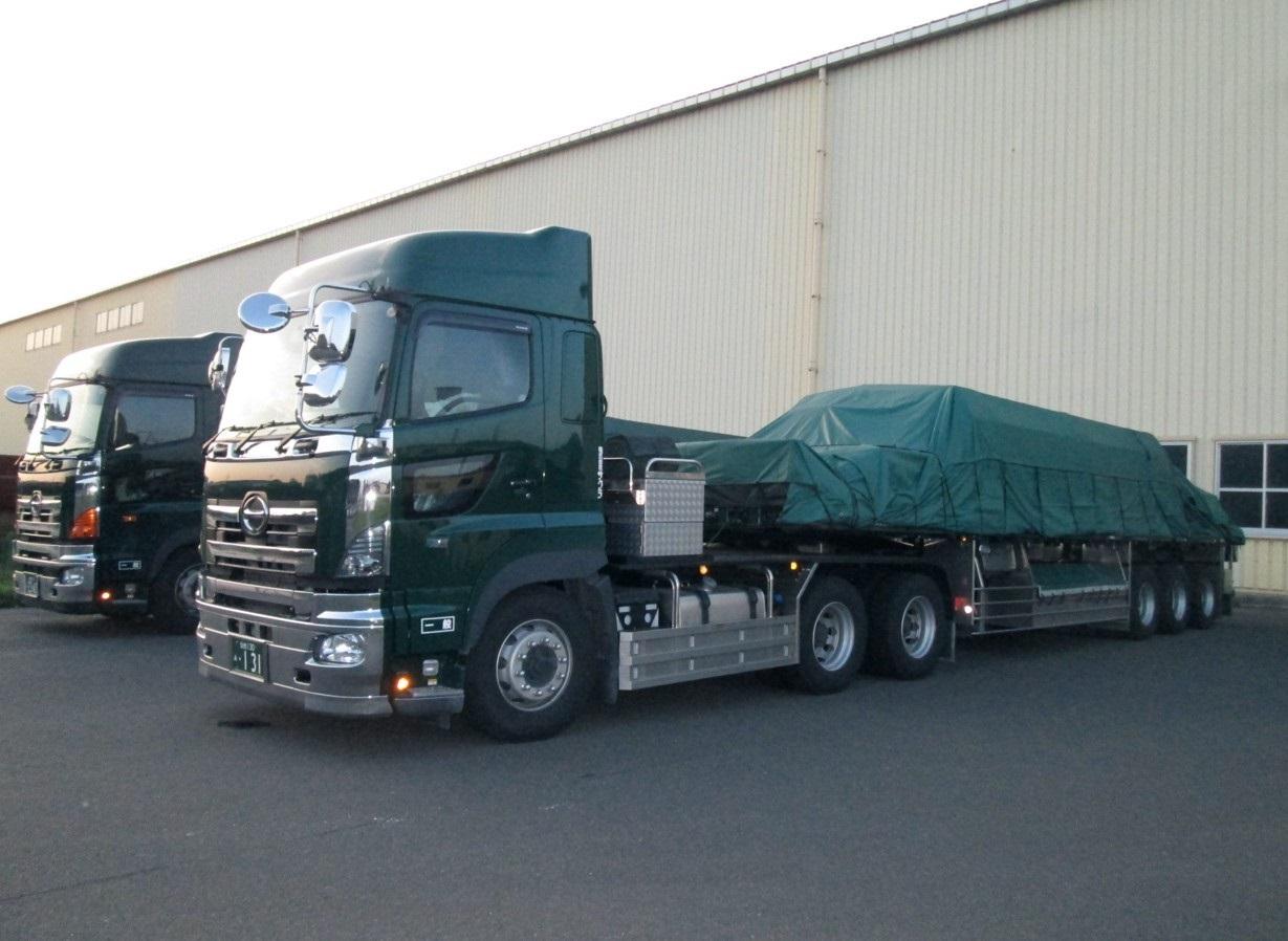 大型トレーラー運転手